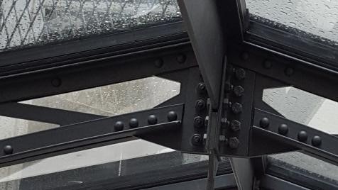 Rivets style Eiffel